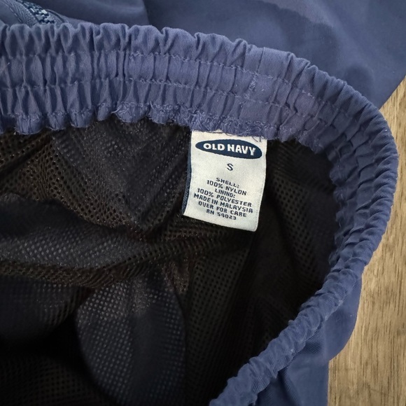 Wind breaker, snow pants, ski pant shell, size small - Picture 4 of 6